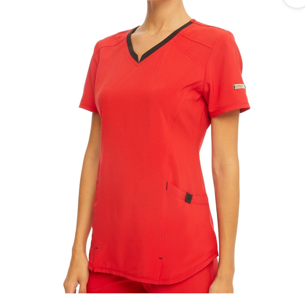 Women’s NWT scrubs - red